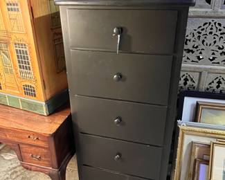 Slim Chest of Drawers