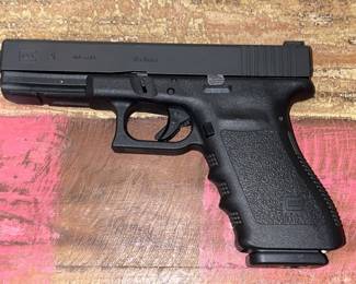 GLOCK 21 Austrian 45 Automatic Pistol w/ 2 Clips