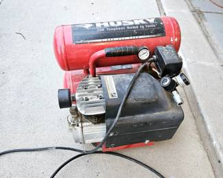  Husky Twin Tank Air Compressor 4 Gallon - Model HL540200