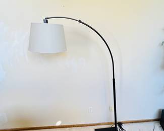 Arched floor lamp