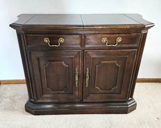  Century Brand (Hickory, NC) Buffet/Server with opening Top To Expand Your Serving Space! 