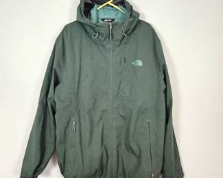 The NORTH FACE Men's XXL Green Winter Jacket w/ Removeable Quilted Liner - Has Attached Hood