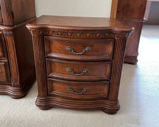 Wynwood pair of nightstands