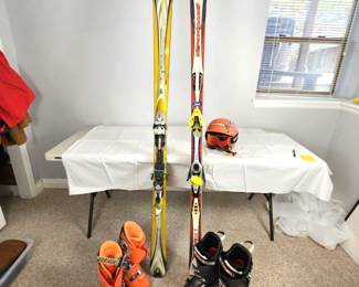  Men's Skiing Lot: Rossignol 191s & Axis Glide 190s Plus Nordica Boots & Smith Helmet w/ Goggles