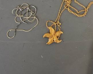 costume jewelry 