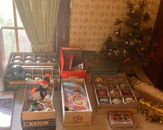 Christmas ornaments and accessories