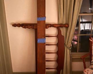 Bed frame twin