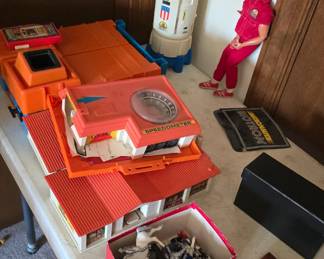 vintage hot wheels and other toys 