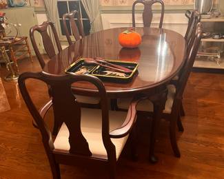 Ethan Allen Dining Room Table and 6 Chairs