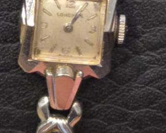 Bulova vintage women's wristwatch 14k gold 