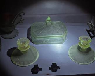 Manganese Glassware