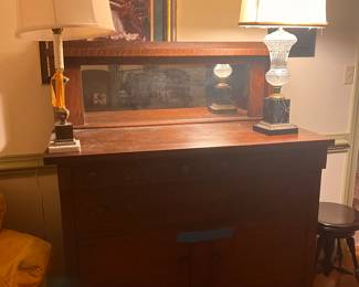 Sideboard with mirror, lamps
