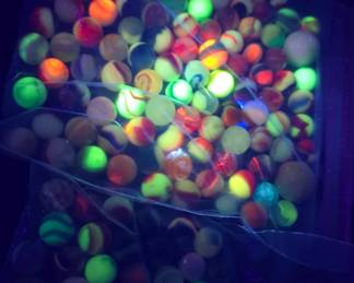 vintage marbles all of these are uranium, and or manganese and cadmium 