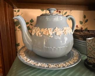 Wedgewood Queensware Teapot and plate 