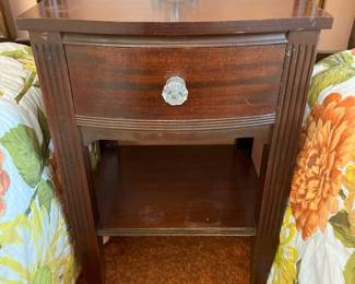 4300 1Drawer Nightstandmin