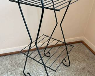 4300 MCM 2Tier Metal Plant Standmin