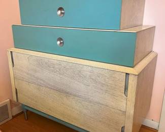 4300 BasicWitz MCM 4Drawer Lowboymin