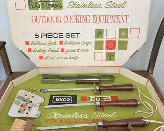 4300 NIB Ekco Vintage 5Pc. BBQ Setmin