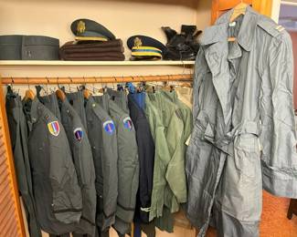 4300 WWII Uniform Selectionmin