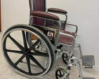 4300 Everest Jennings Traveler Transport Chairmin