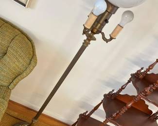 4300 Vintage Beacon Floor Lampmin