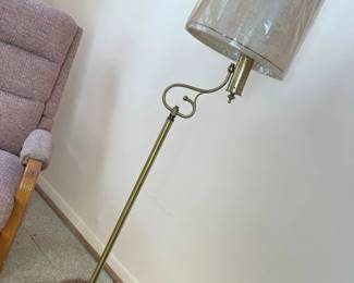 4300 Vintage Floorstanding Brass Lampmin
