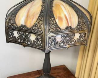 4300 Vintage Slag Glass Lampmin