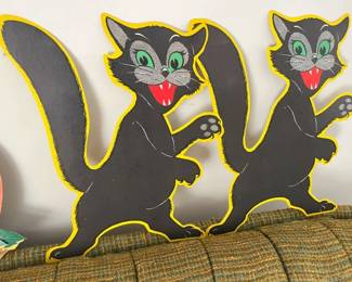 4300 Vintage Halloween Cutouts Detailmin