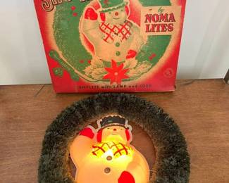 4300 Noma Lites Vintage SnoMan Wreathmin