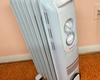 4300 Honeywell Electric Oil Radiant Heatermin