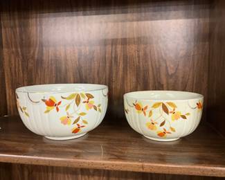 Hall's Kitchenware - Autumn Leaf Design Bowl