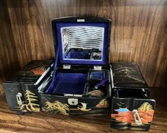 Black Lacquer Jewelry Box