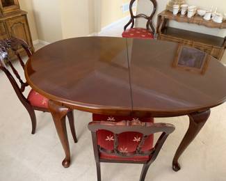dining table with two leaves