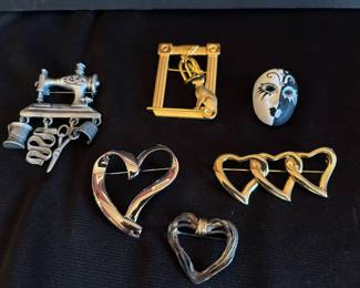 Trifari Heart Brooch Other Brooches