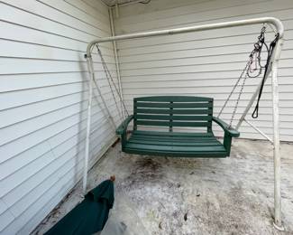 Outdoor swing on stand