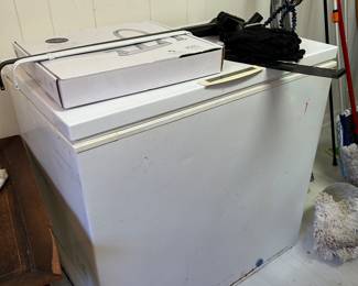 Chest freezer