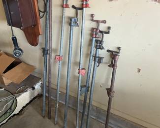 pipe clamps