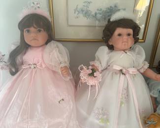 More lovely collectible dolls! They are all in absolutely superb mint condition and are made by multiple companies! Many come out their original paperwork and boxes!