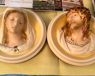 An entire table dedicated to POPES!