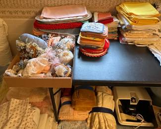 Here we have placemats potholders and accessories!