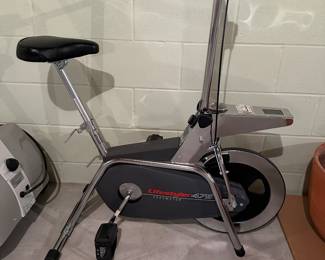 Terrific exercise bike! Vintage ! WORKS perfect