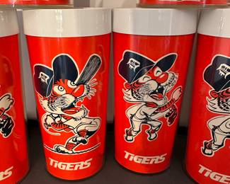 This is an absolutely superb set of eight vintage 1970s Detroit Tigers Tumblers and Mugs! They are absolutely pristine and made by the company Thermo-serve!