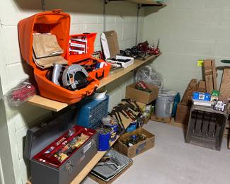 Nice little tool room! Ladders, tools and more!