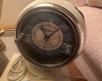 This is a great little Sony clock radio
