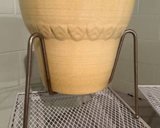 LOVE LOVE LOVE this MCM Pottery Planter with great Brass Stand! VERY 70’s!