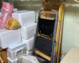 Nice little tool room! Ladders, tools and more!