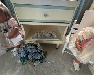 Here is the matching Basset furniture nightstand! Every piece of this bedroom set is in perfect condition!