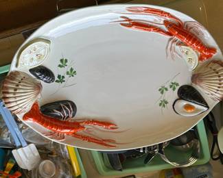 This is a fantastic seafood platter or seafood. Boil platter!