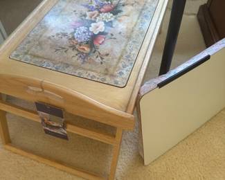 This is lovely small breakfast bed tray