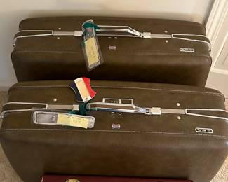 Another set of luggage this is for men